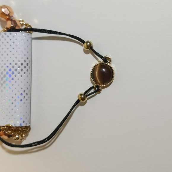 Bracelets - Picture 3 of 5